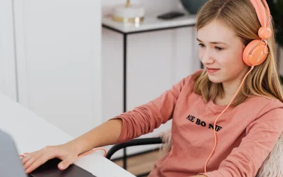 Utiliser les podcasts pour enrichir vos cours particuliers à Bourges